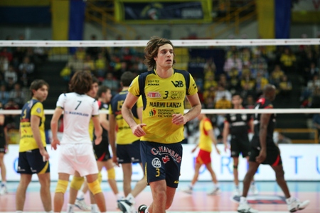 Verona wins in front of 3000 supporters
