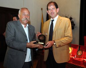 img_id_18745.jpg