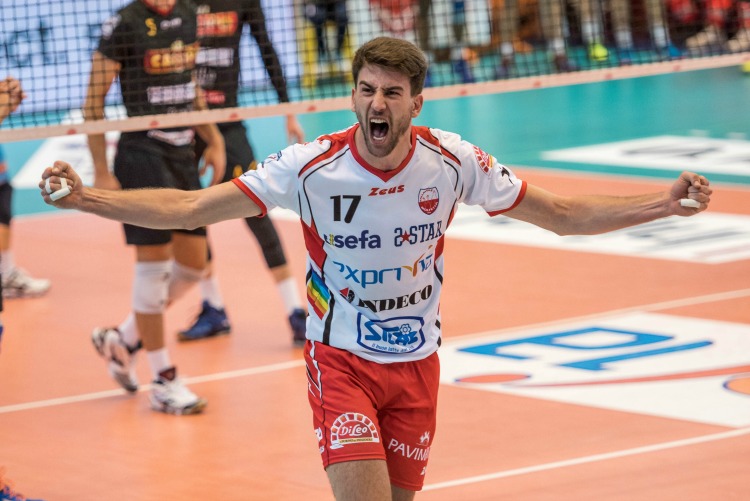 Inizia il 2017 biancorosso. Al PalaPoli arriva Padova