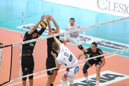 il perentorio 3-0 casalingo su Piacenza conferma il secondo posto