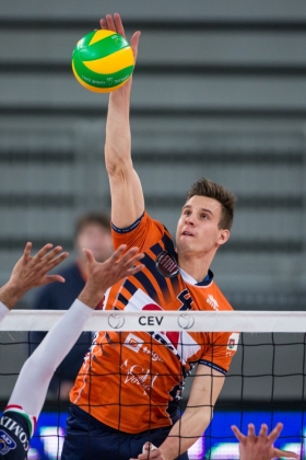 Trento signed Kozamernik