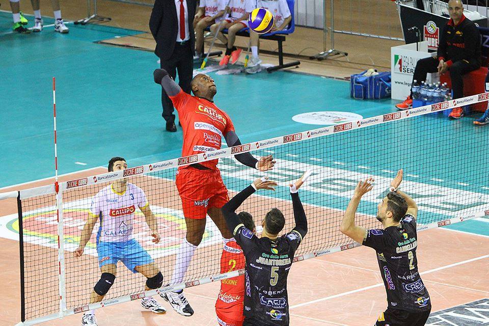 Deivid Jr. Costa extended with vibo