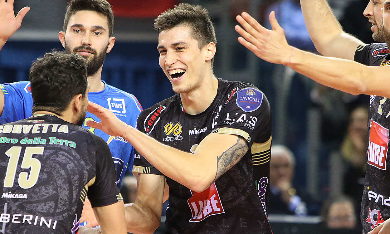 Klemen Cebulj salutes Lube