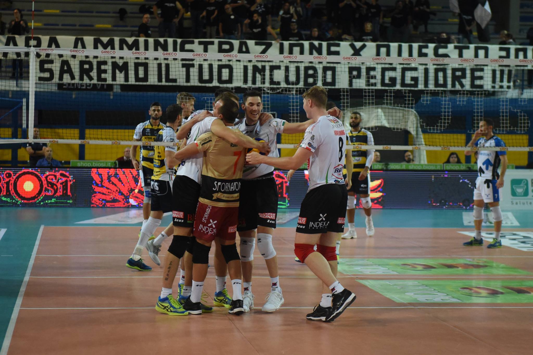 Ancora riflettori accesi al Palasport “Città di Frosinone”, arriva Latina.