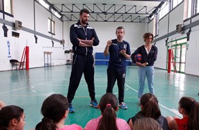Roberto Braga torna a scuola nell’istituto Tozzi per il via ufficiale al progetto “Classi a rete”