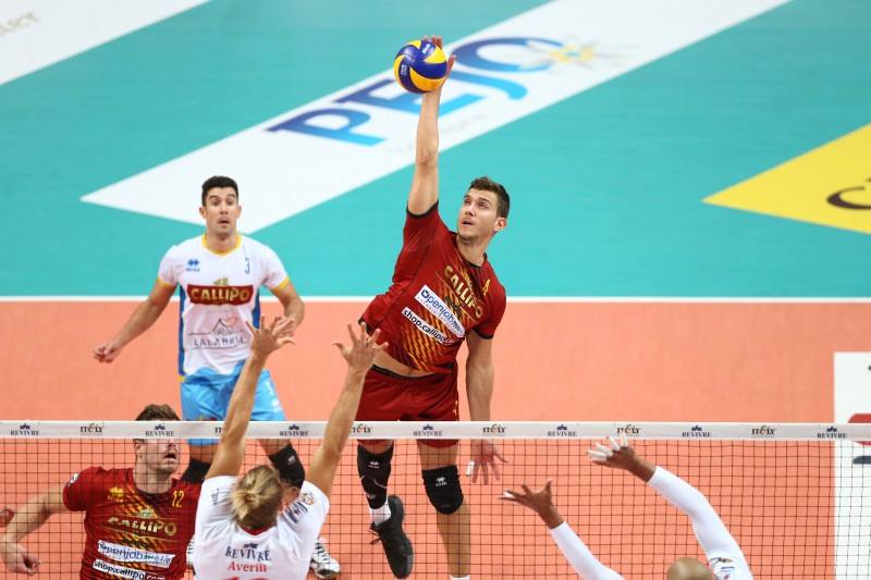 Tomorrow in Verona versus Calzedonia