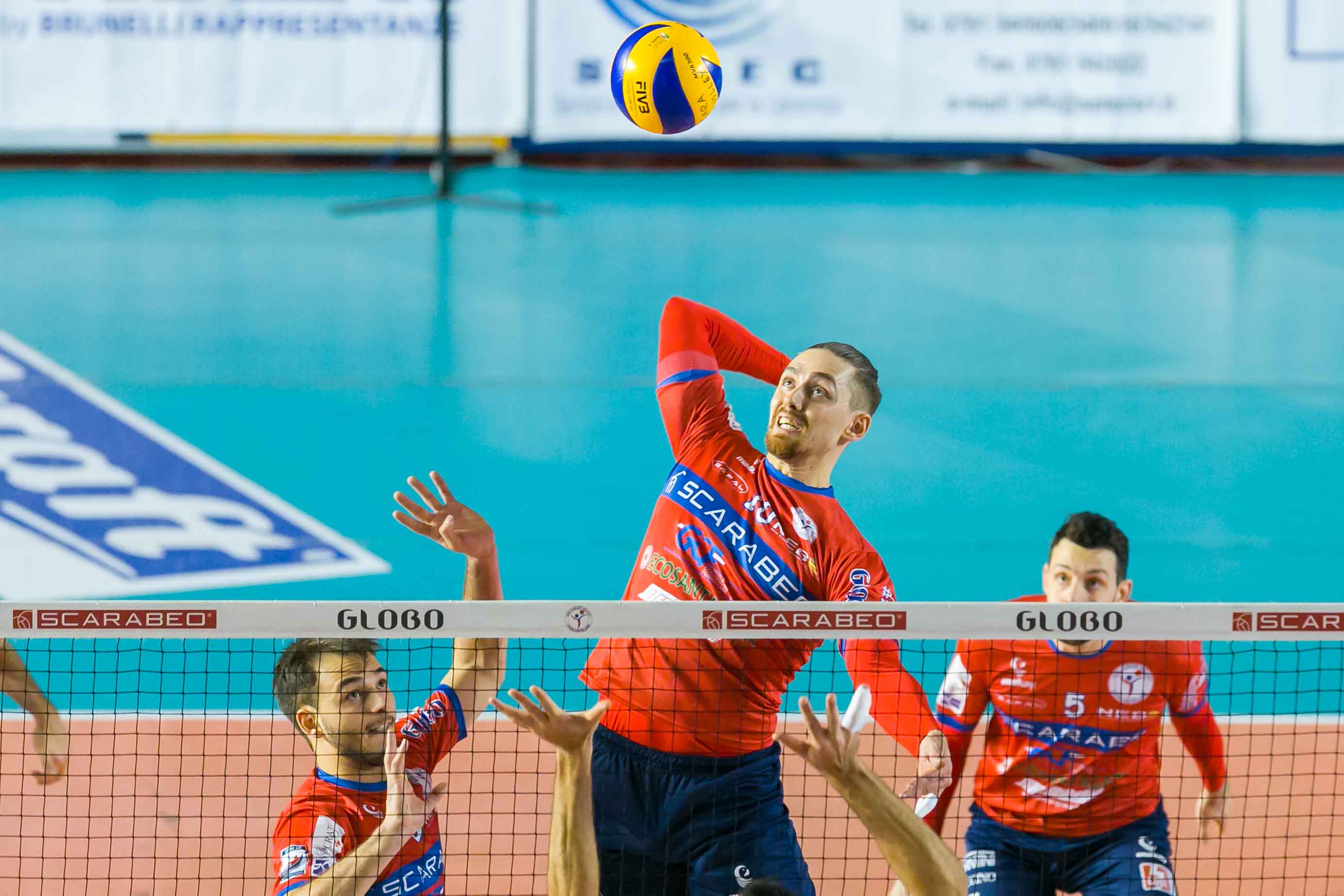 Ci vogliono di nuovo cinque set ma la vittoria stavolta va sull’Arno.