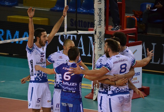 Monologo biancazzurro nel derby marchigiano