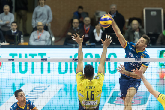 Tomorrow in Bari versus Castellana Grotte