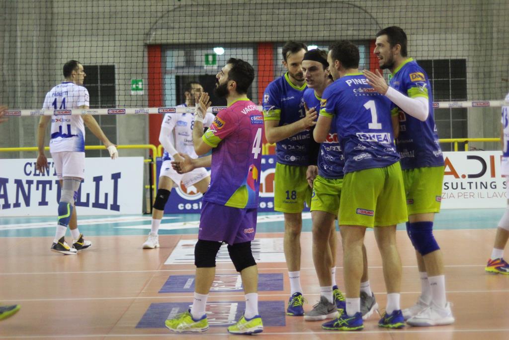 La Sigma sorride al tie-break contro la VBC Mondovì: al PalaJacazzi i primi 2 punti della Pool B