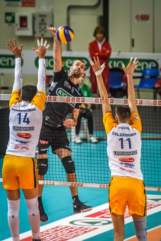 Bianconeri a Verona in cerca di conferme