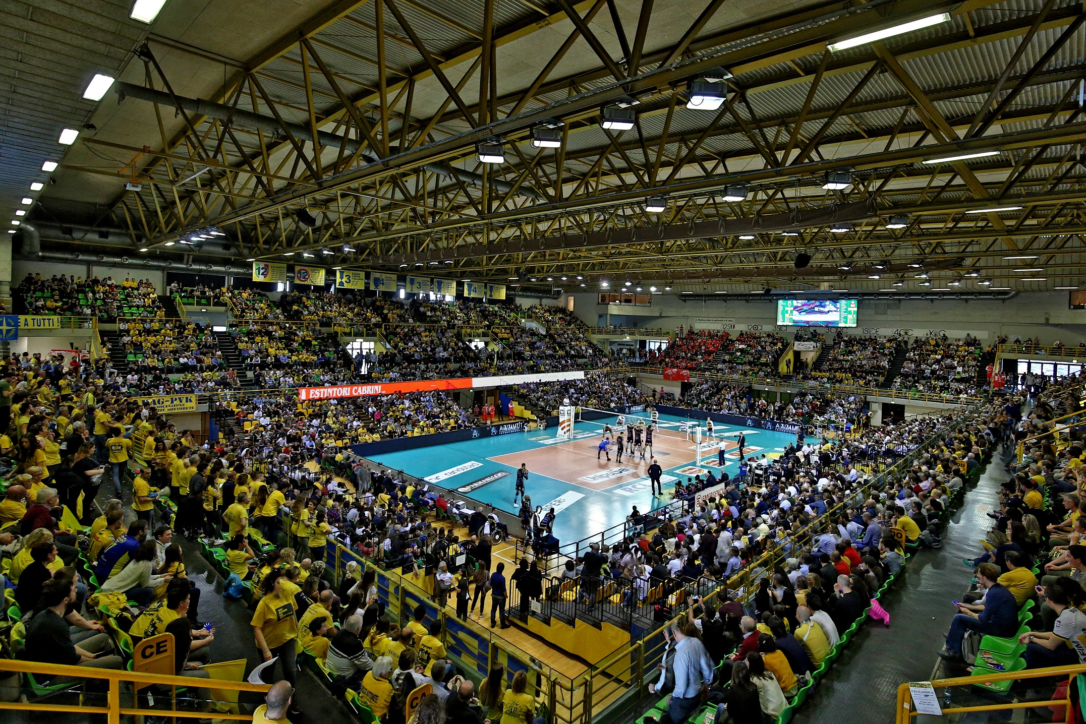 Modena Top social team
