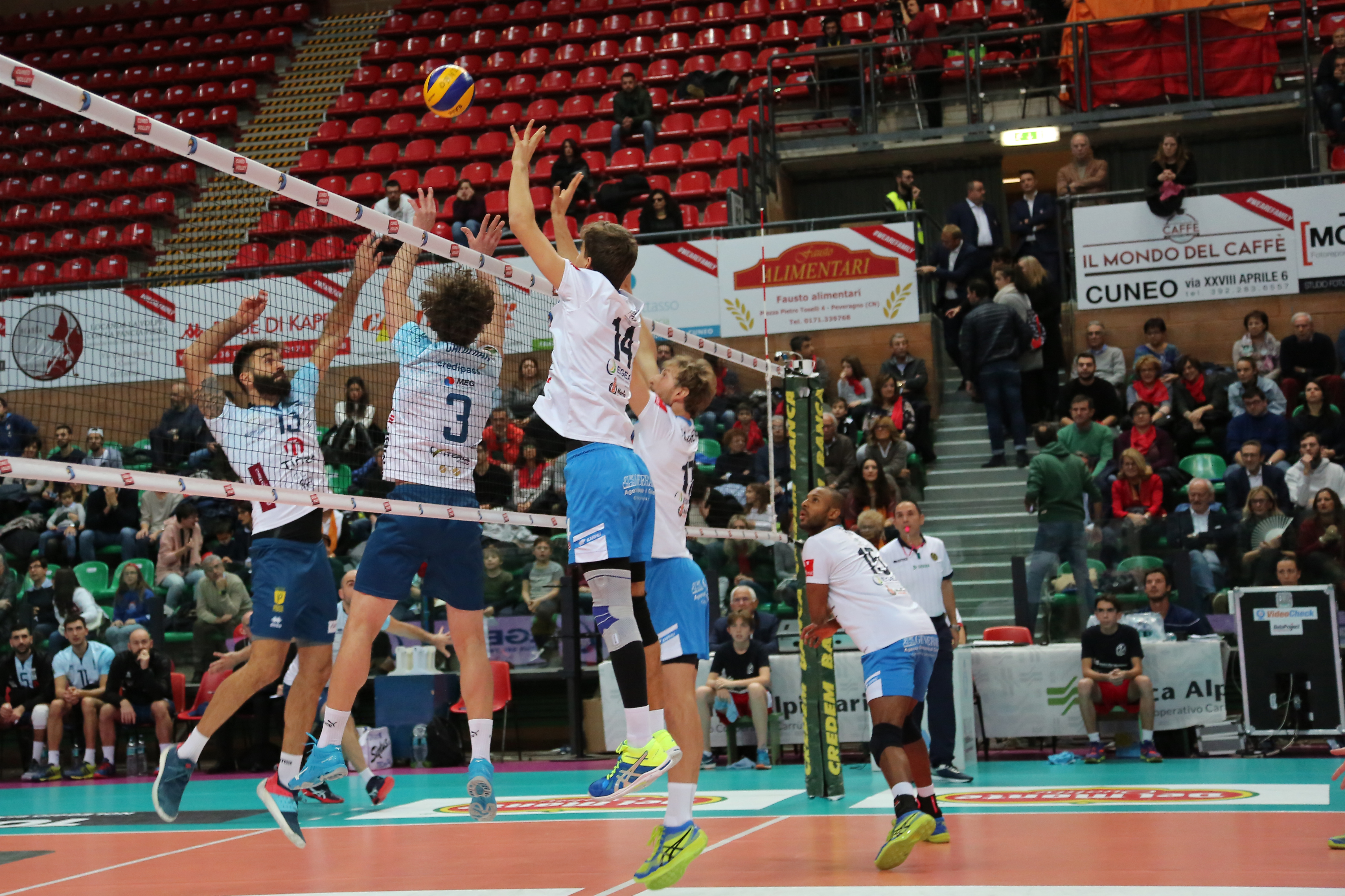 Cuneo insegue il tie-break, ma Prata chiude il quarto set