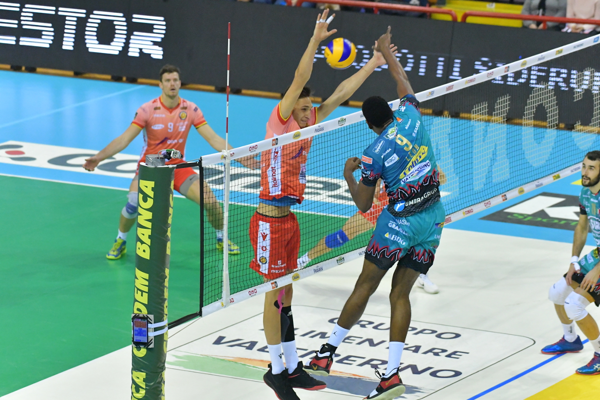 Azione sotto rete Russo-Leon