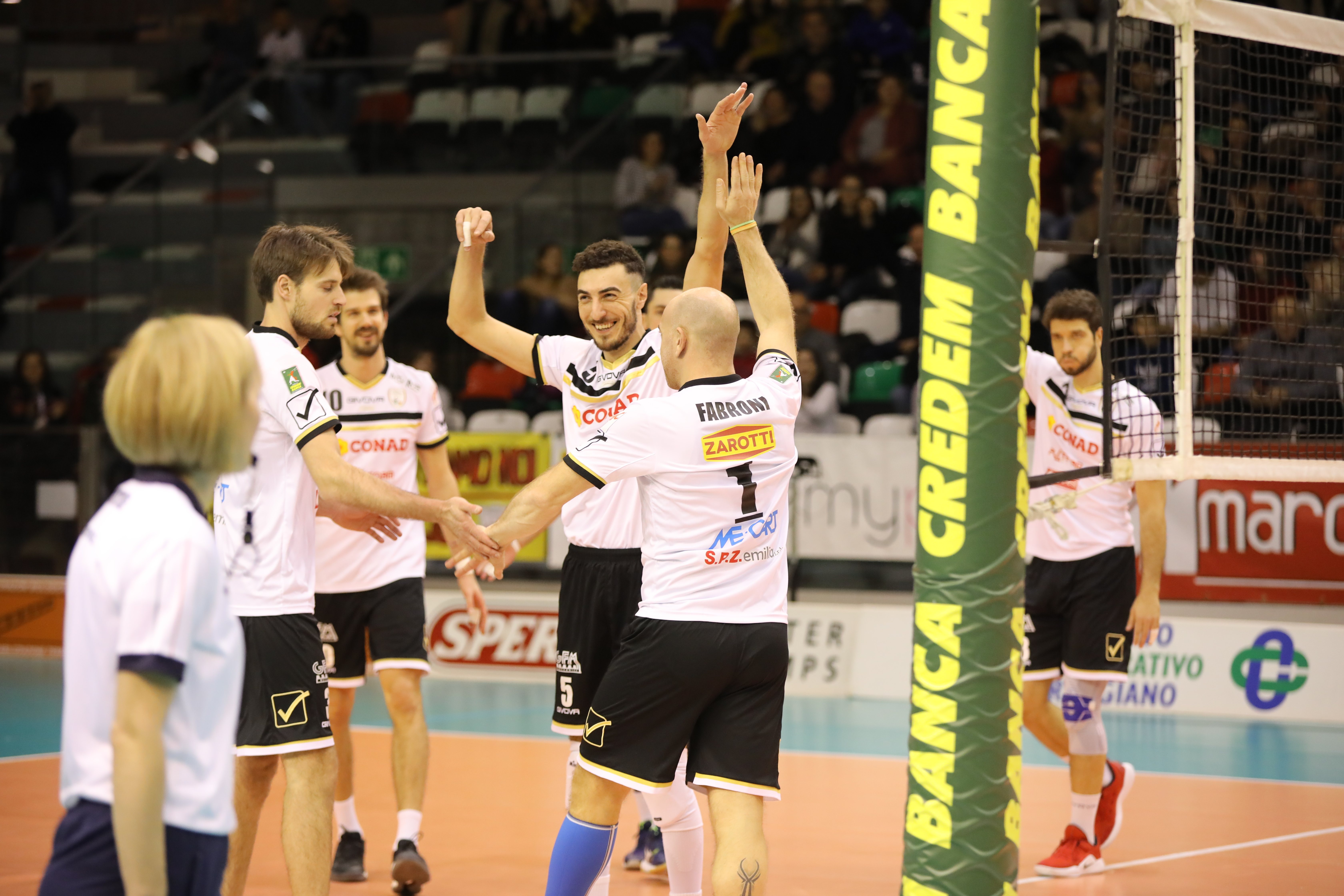 CONAD CHIUDE IL 2018 IN BELLEZZA. VITTORIA TRE A ZERO CONTRO ROMA VOLLEY