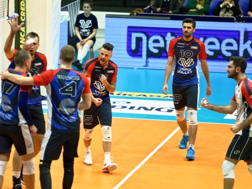 Abbraccio Vero Volley Monza