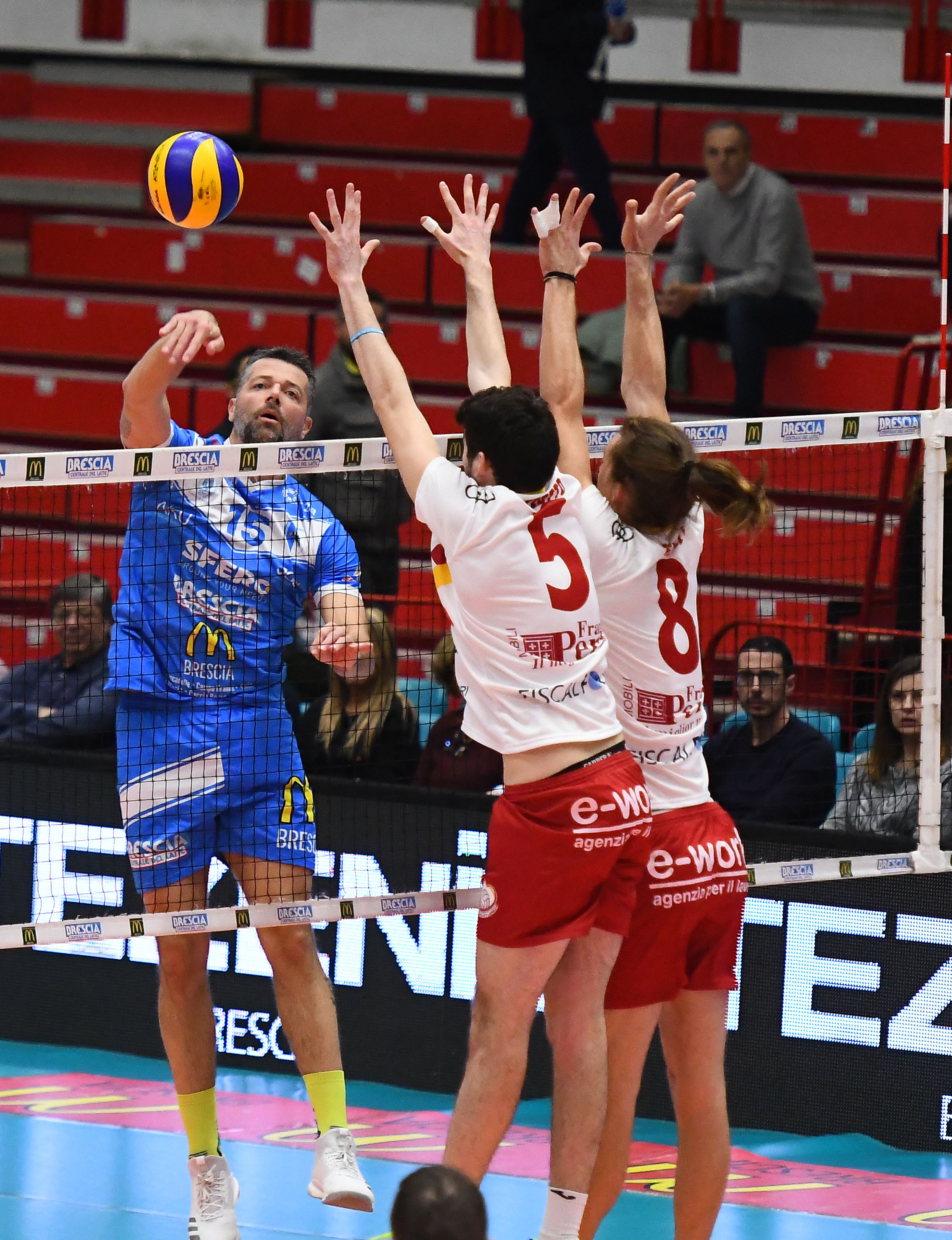 Battaglia infinita, Brescia vince al tie break!