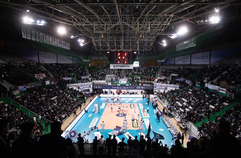 Domenica riempiamo il PalaEstra per la sfida contro i vicecampioni del mondo della Lube