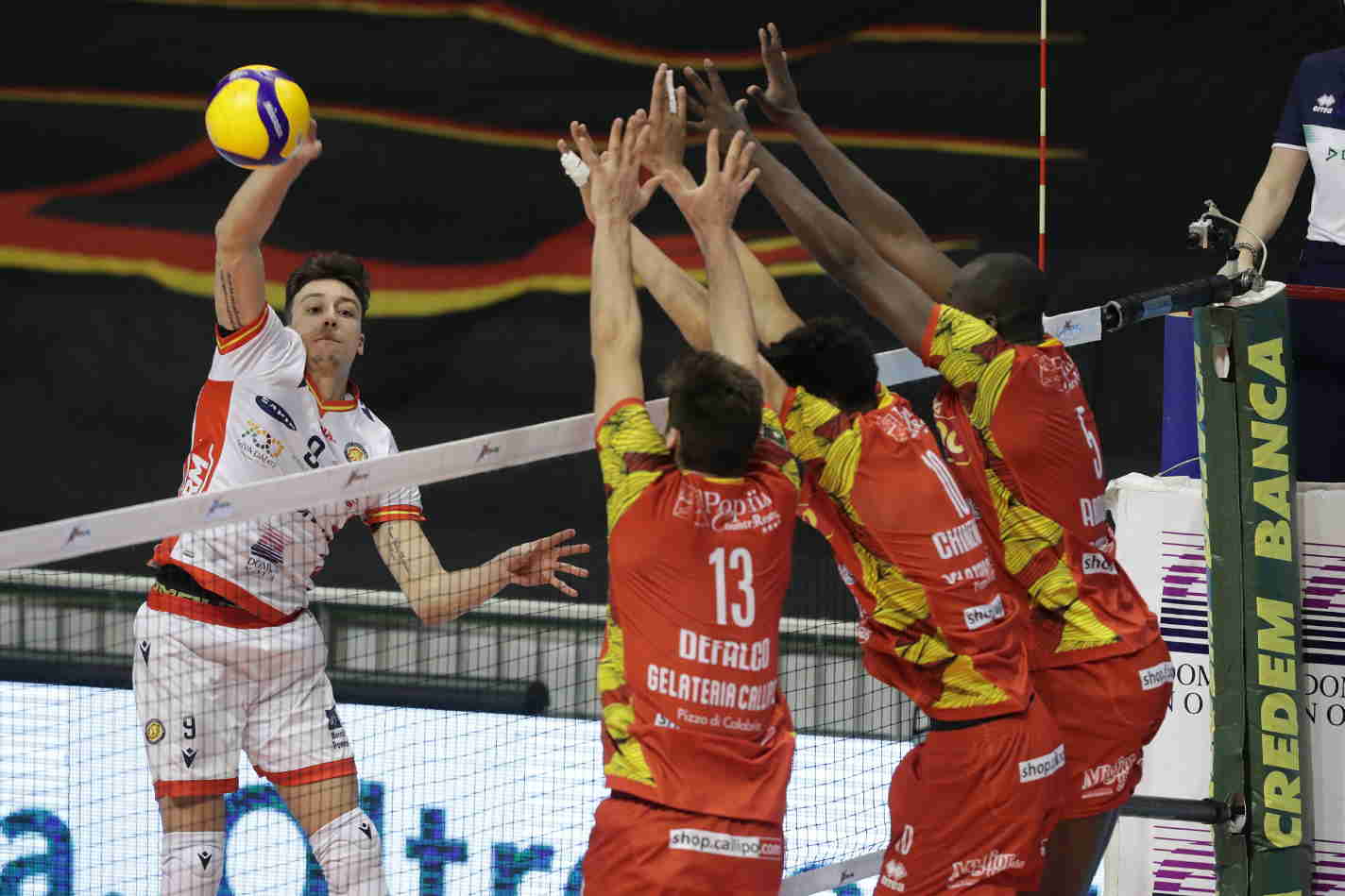 VOLLEY PALLAVOLO. Consar Ravenna - Callipo Vibo Valentia.