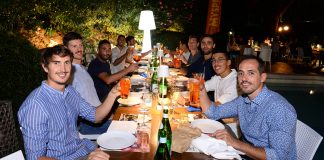 Squadra e sponsor brindano di nuovo insieme