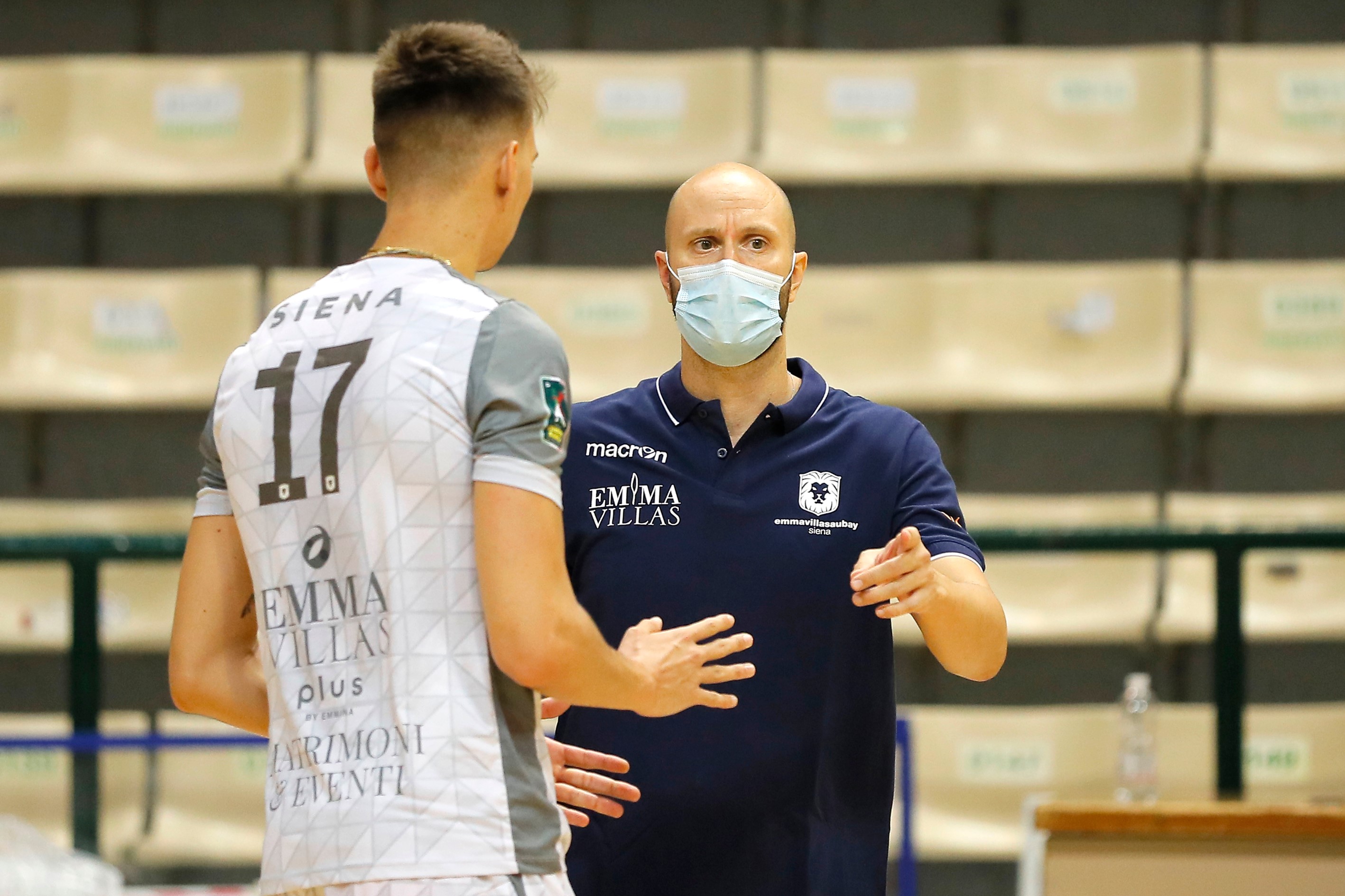 coach Spanakis con Romanò