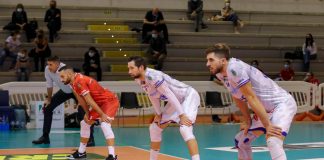 Cisterna facing Trento in a tough game