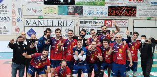 Blue collar Tinet won in Macerata