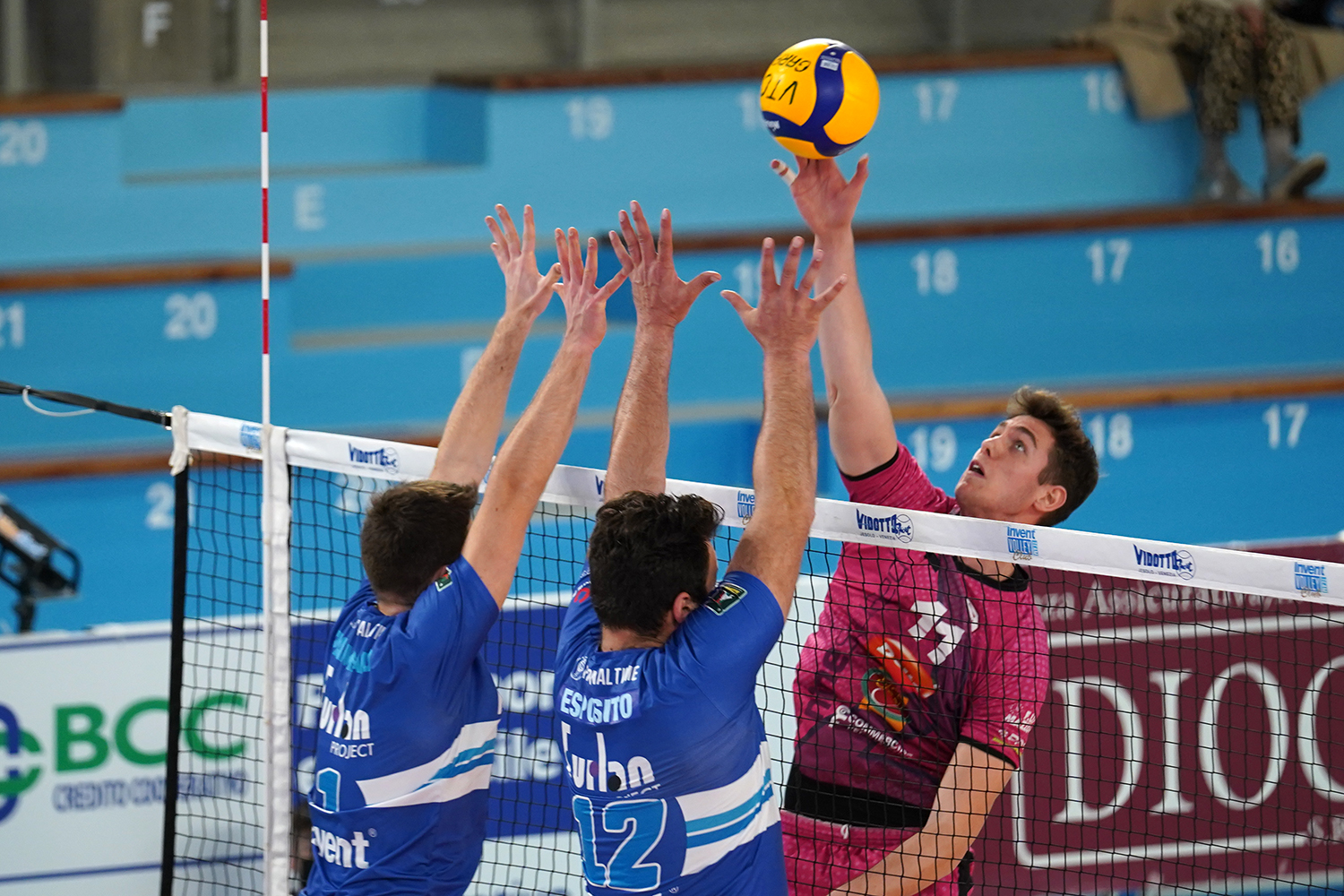 21. San Donà-Delta 3-2 - Attacco di Bellia 21. San Donà-Delta 3-2 - Attacco di Bellia