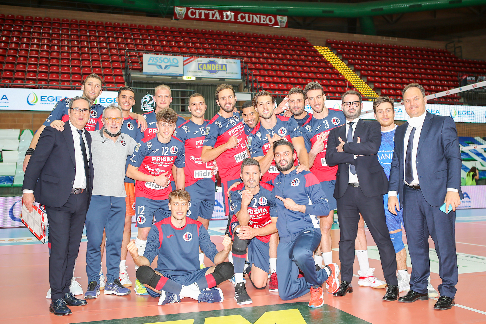 Foto squadra vs Cuneo gara-2