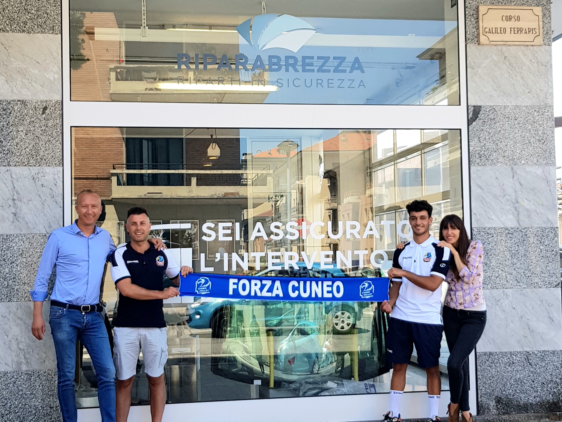 Mattia Lilli presso Sponsor Riparabrezza