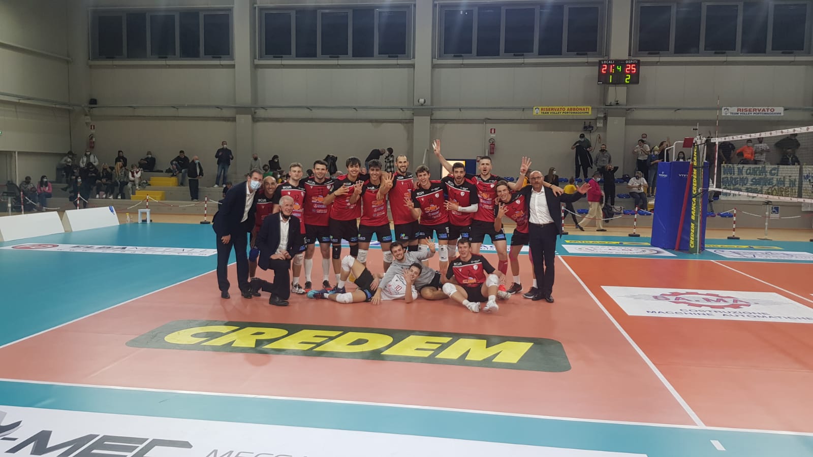 d8feefc9-ddb6-43bb-b3aa-cf3dd450f392