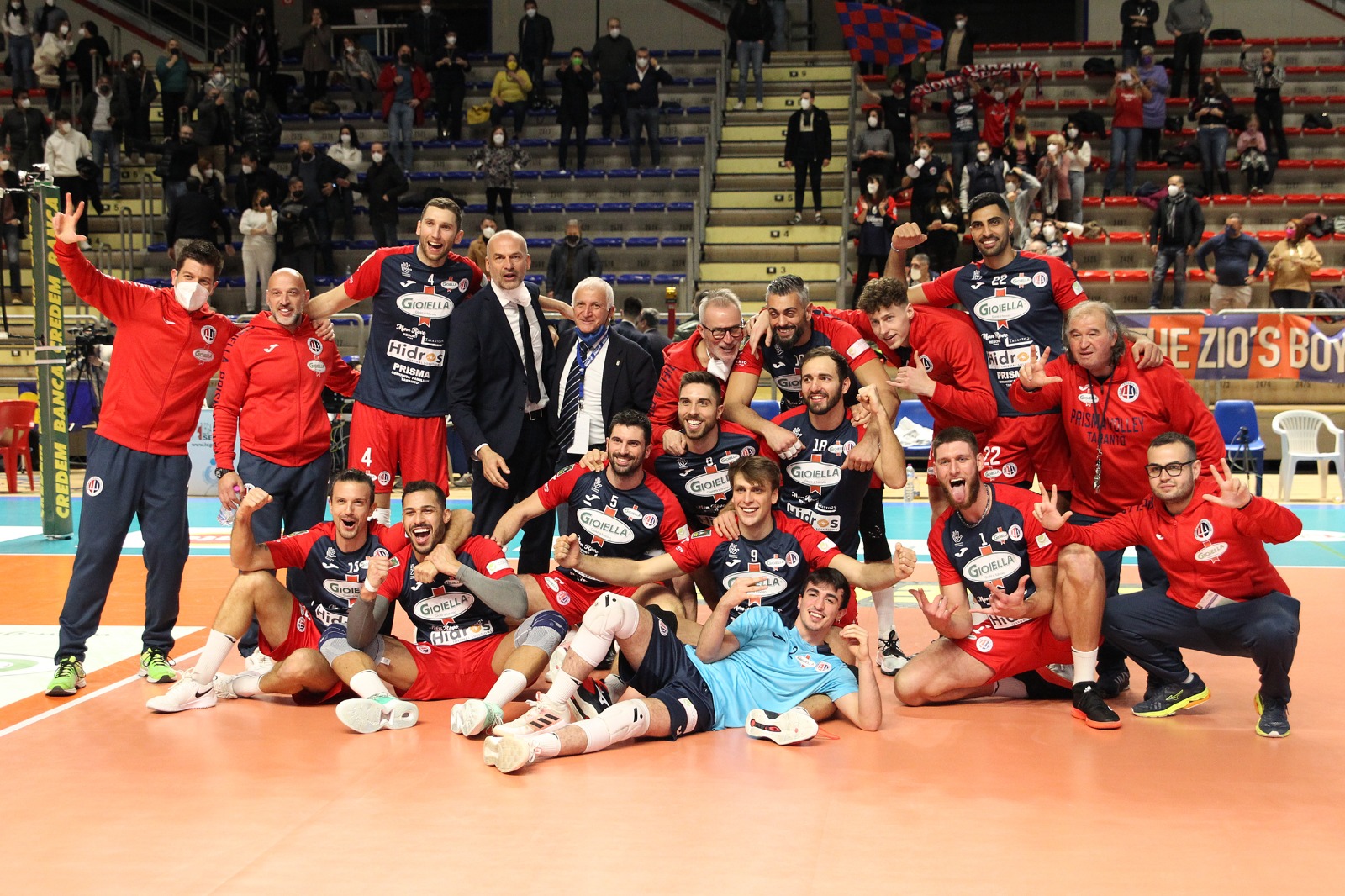 Esultanza squadra post Verona
