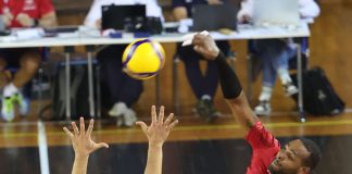 I BIANCOROSSI LOTTANO MA VINCE PADOVA. DOMANI ALLE 16,00 CON MILANO SI GIOCA PER IL TERZO