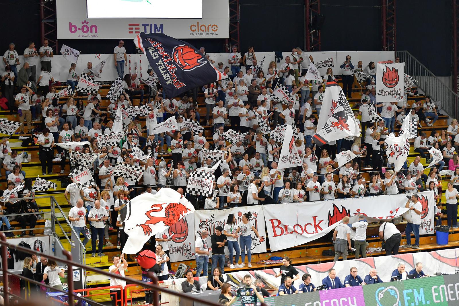 Curva Sirmaniaci