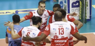 Secondo successo consecutivo per i biancorossi che espugnano Siena. Lorenzo Bernardi: “Restiamo con i piedi per terra, adesso testa alla gara con Monza”.