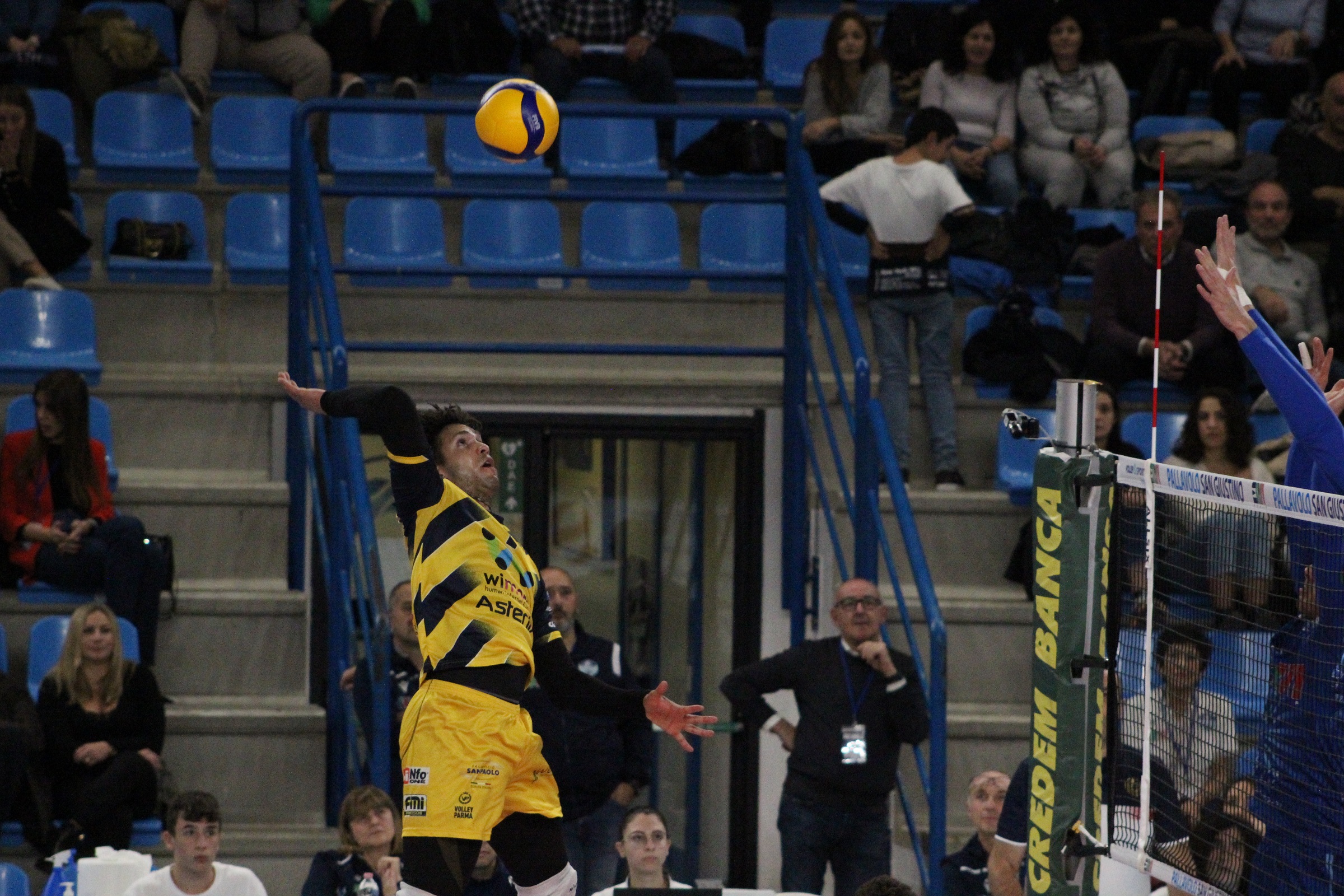 Attacco Alex Reyes (Schiacciatore WiMORE Parma)