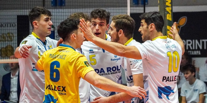 Rinoceronti_carichi_per_il_derby_con_Monselice