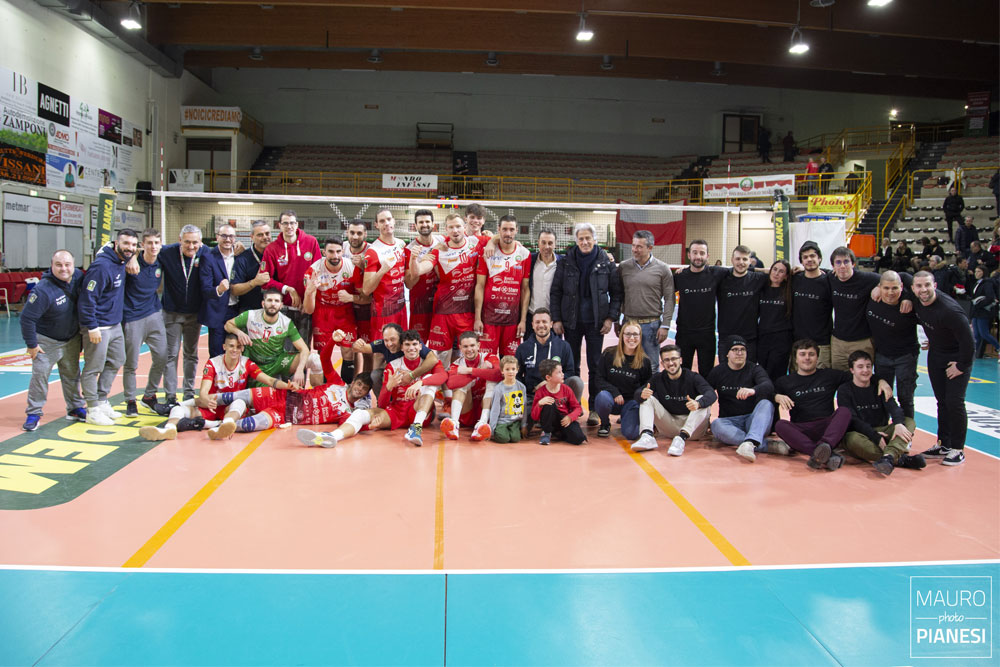 pallavolo-macerata-La-Med-Store-Tunit-piega-un-coraggioso-Brugherio-3-1