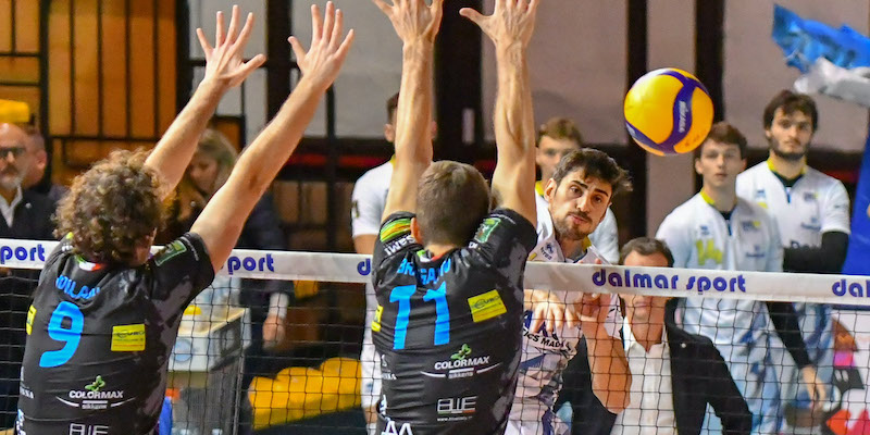 Un_frammento_del_match_di_andata_a_Pineto