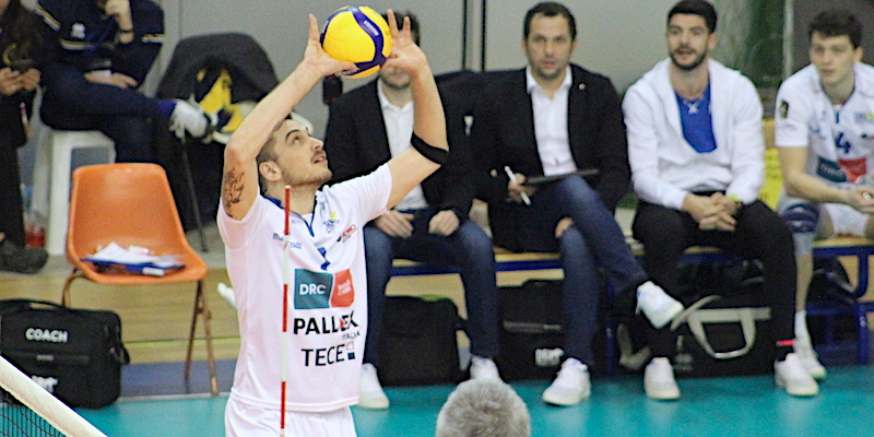 Azione_di_gioco_a_Parma