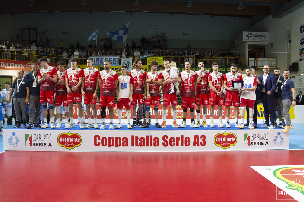 pallavolo-macerata---La-Med-Store-Tunit-è-in-finale!-Superata-3-0-Tuscania,-si-giocherà-la-Coppa-contrhhho-Pineto