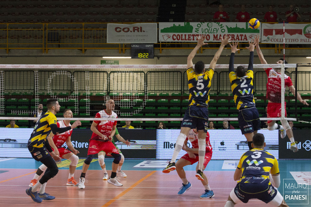 pallavolo-macerata-Finisce la stagione della Med Store Tunit, Parma ai Quarti di Play-Off
