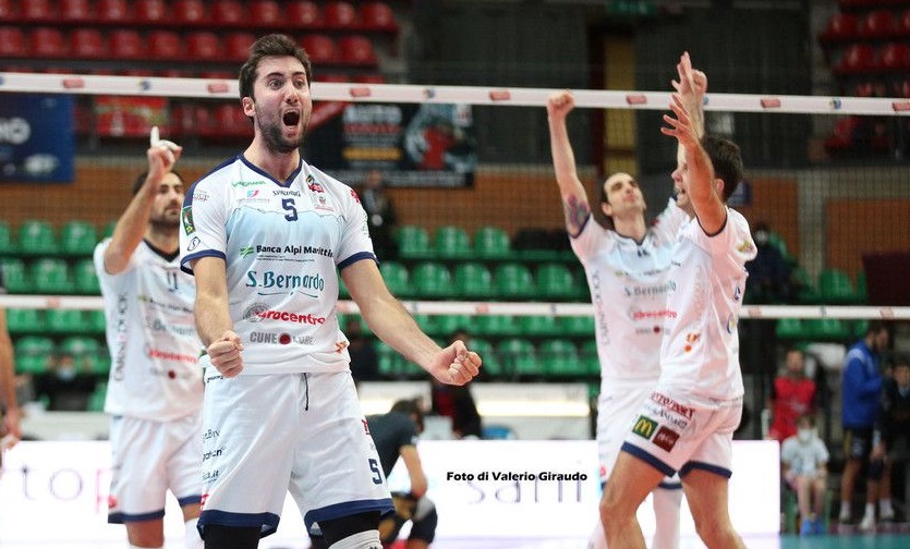 Alessio Tallone_maglia Cuneo_stagione 2021-2022