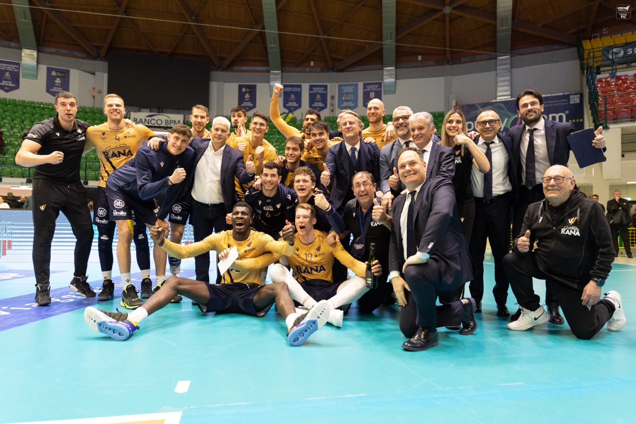 Rana Verona ruggisce nella notte folle di Monza