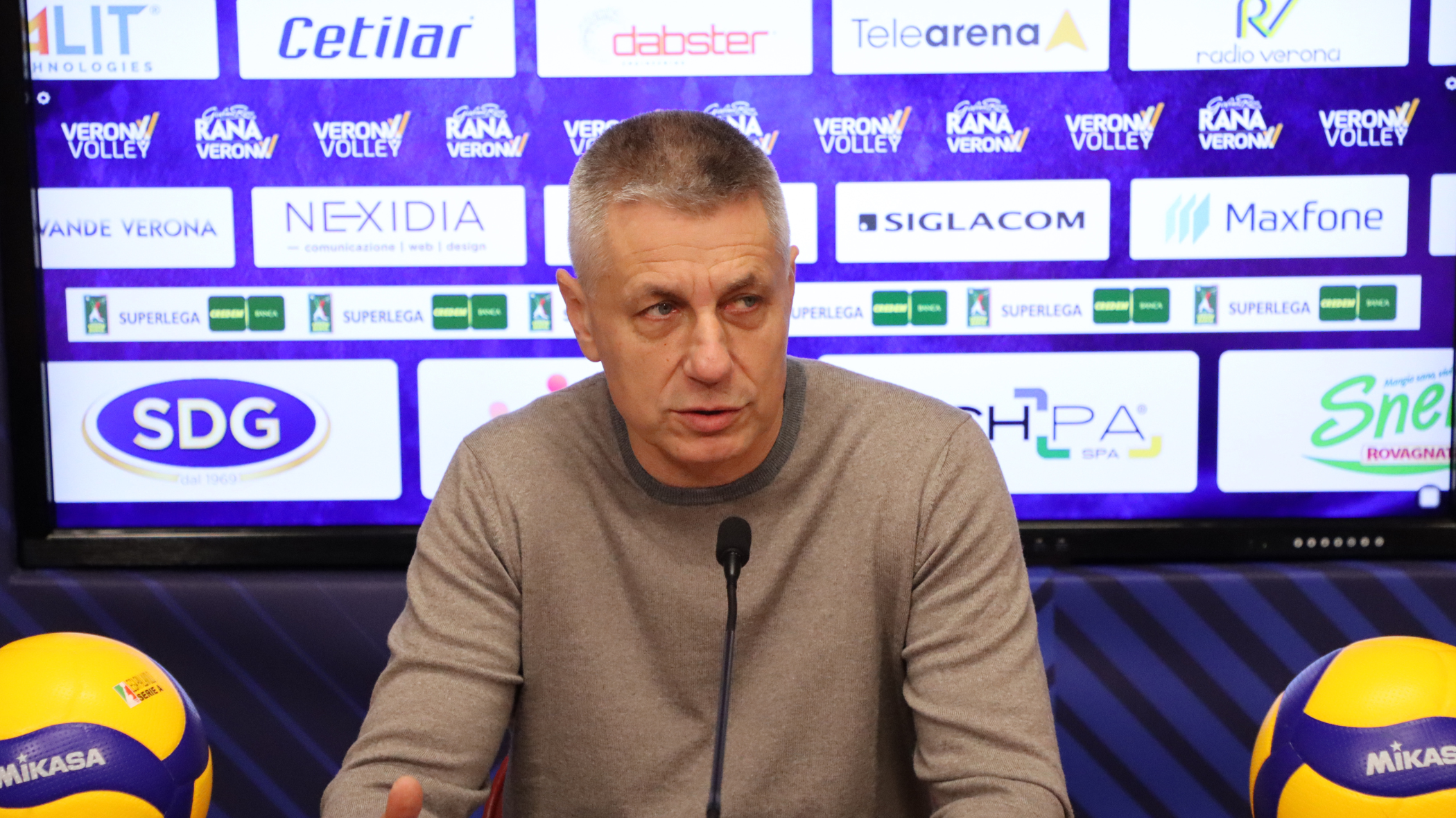 Coach Stoytchev presenta Valsa Group Modena-Rana Verona