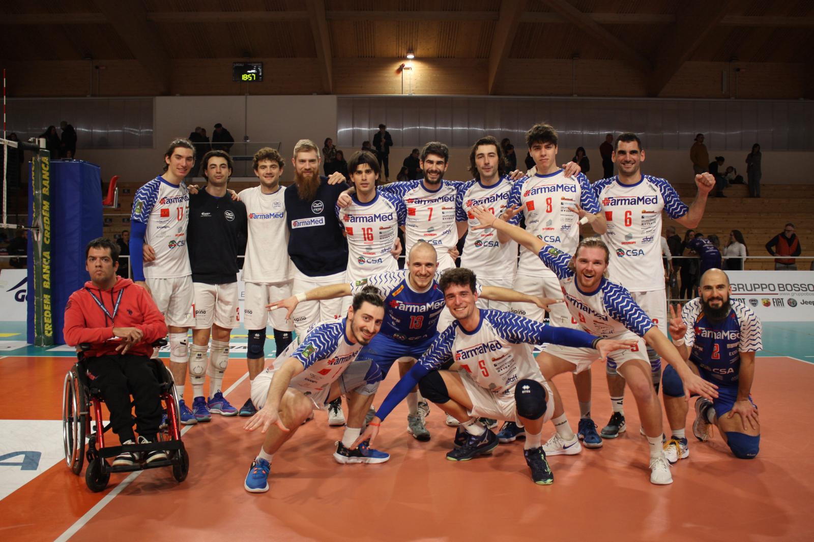 La Gabbiano Mantova esulta a fine partita (foto Panizza)