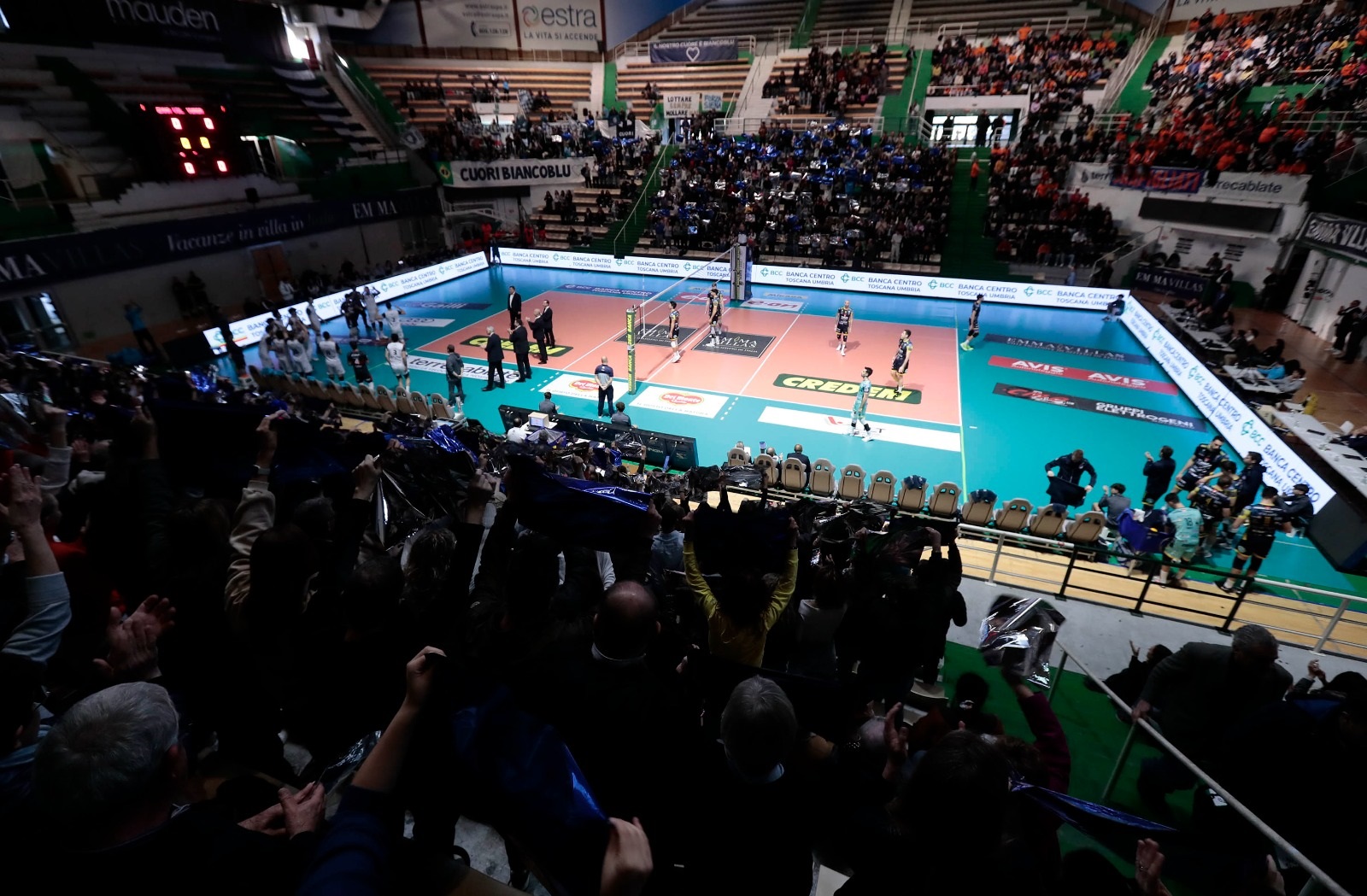 PalaEstra_tifosi