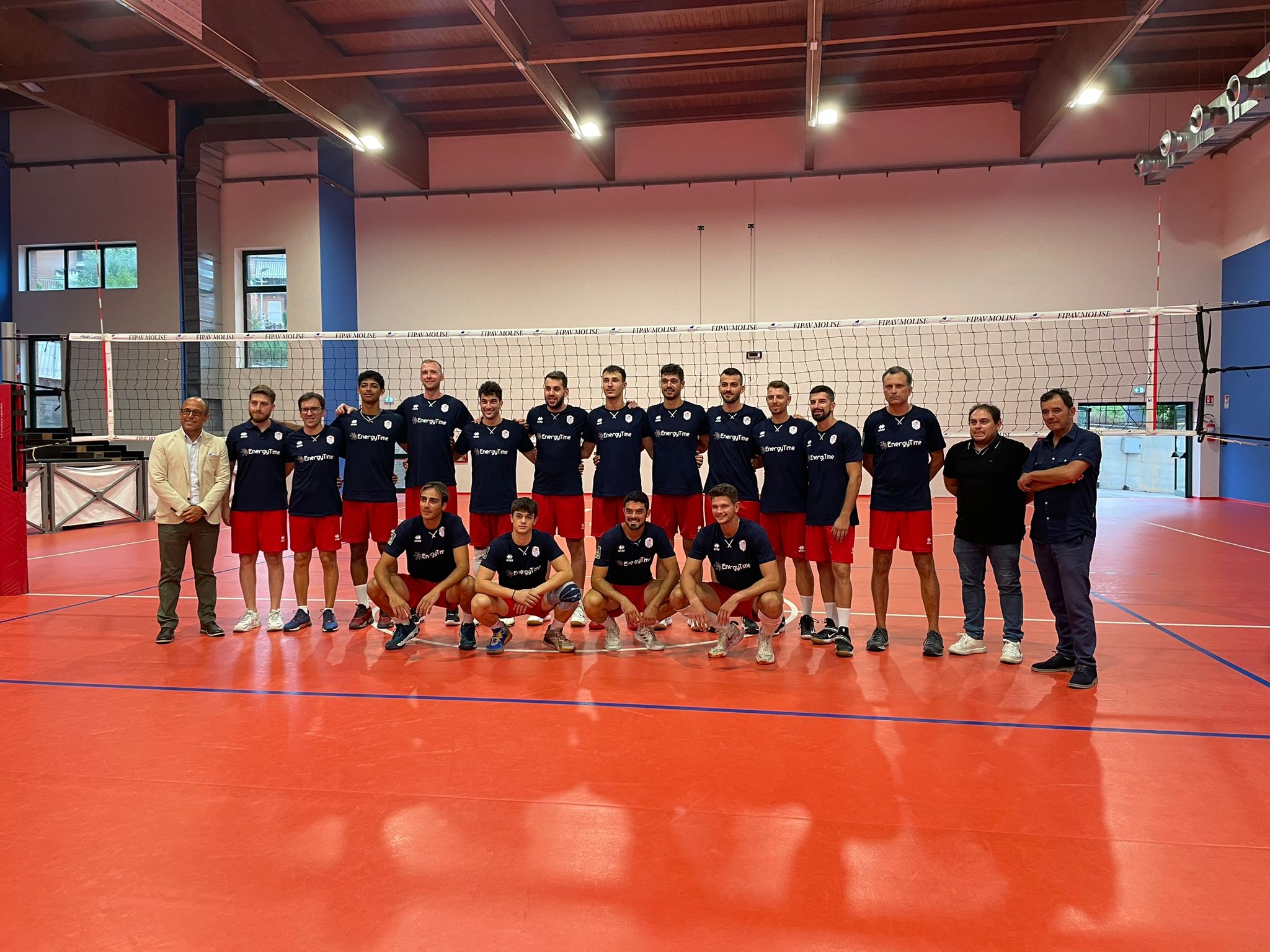 La foto di gruppo al primo allenamento