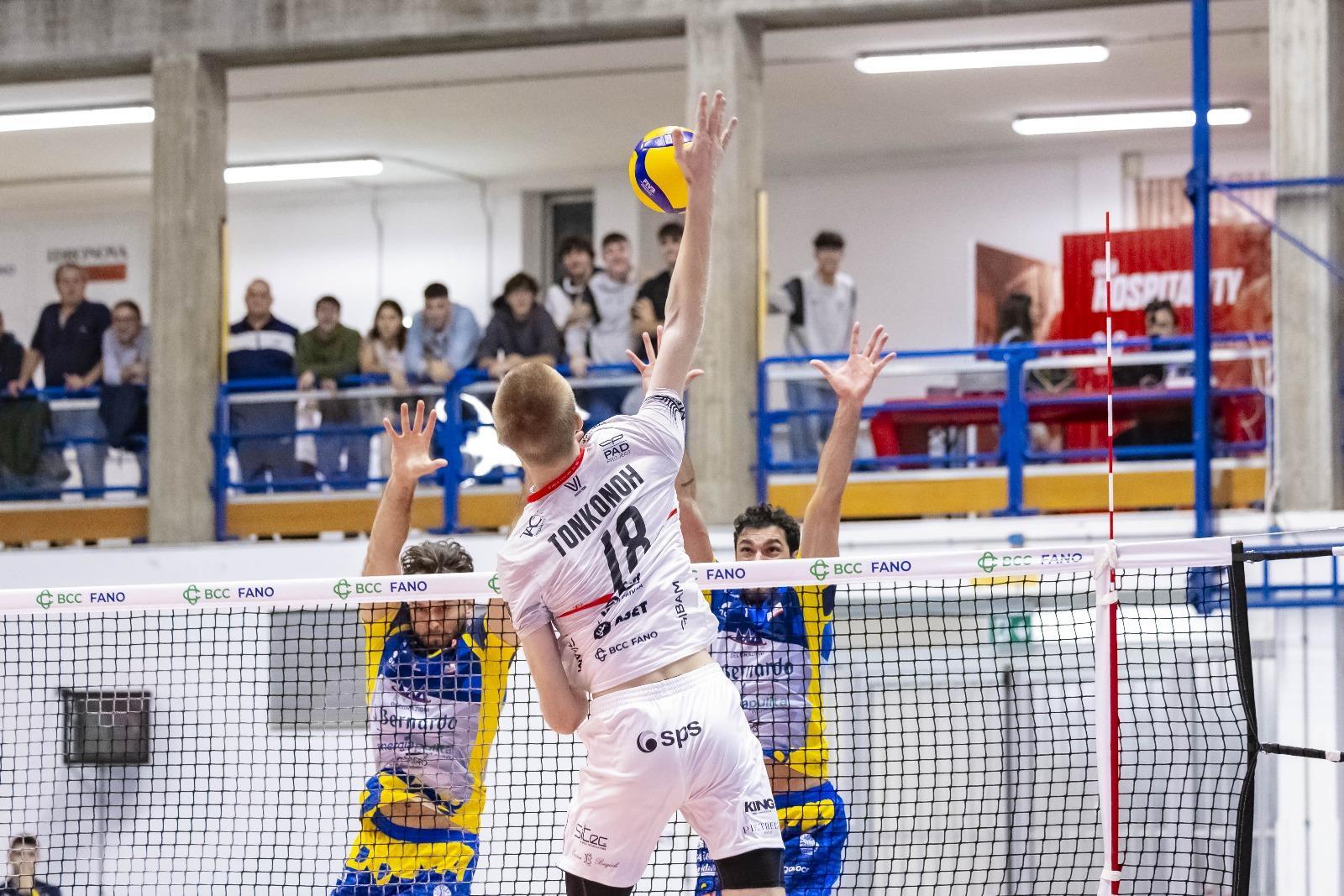 Virtus in Attaccon con lucraino Tonkonoh jpg