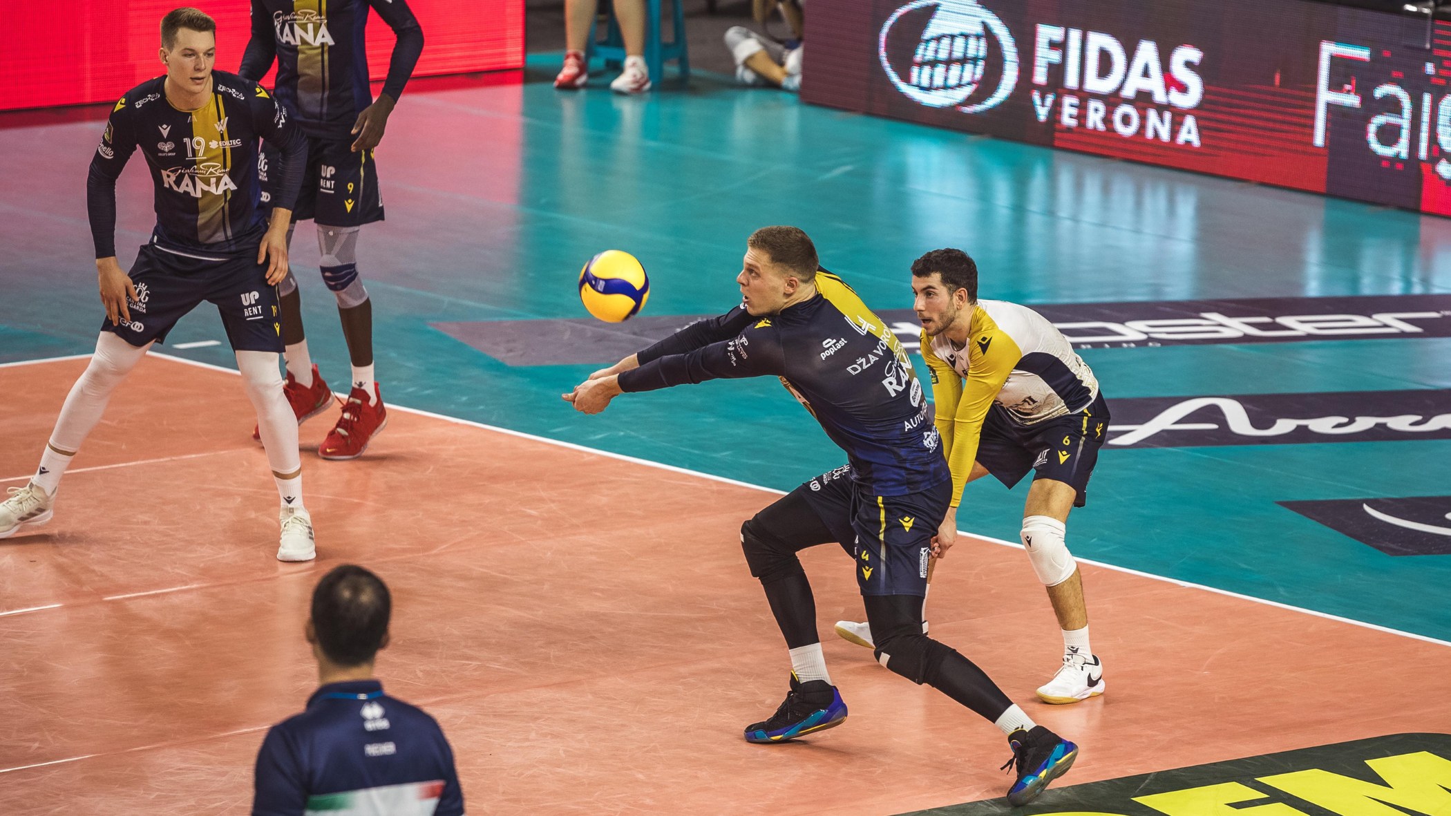 Che battaglia nell'anticipo: Verona cede solo al tie-break con Modena